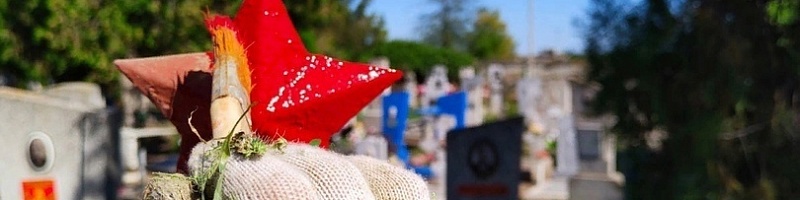 �������