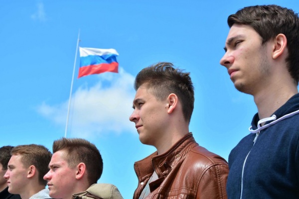 �������