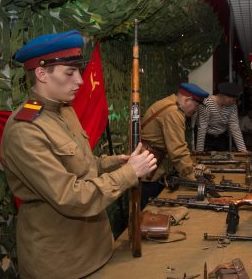 �������